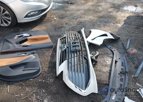 2019 Toyota Avalon Limited z USA, uszkodzony, nr VIN 4T1BZ1FB6KU030222